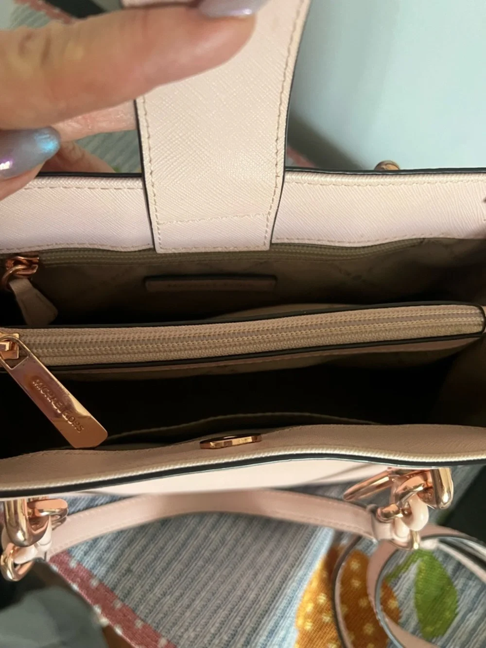 Michael Kors Blush Pink Saffiano Shoulder Tote with Rose Gold Chain Detail - Picture 9 of 13
